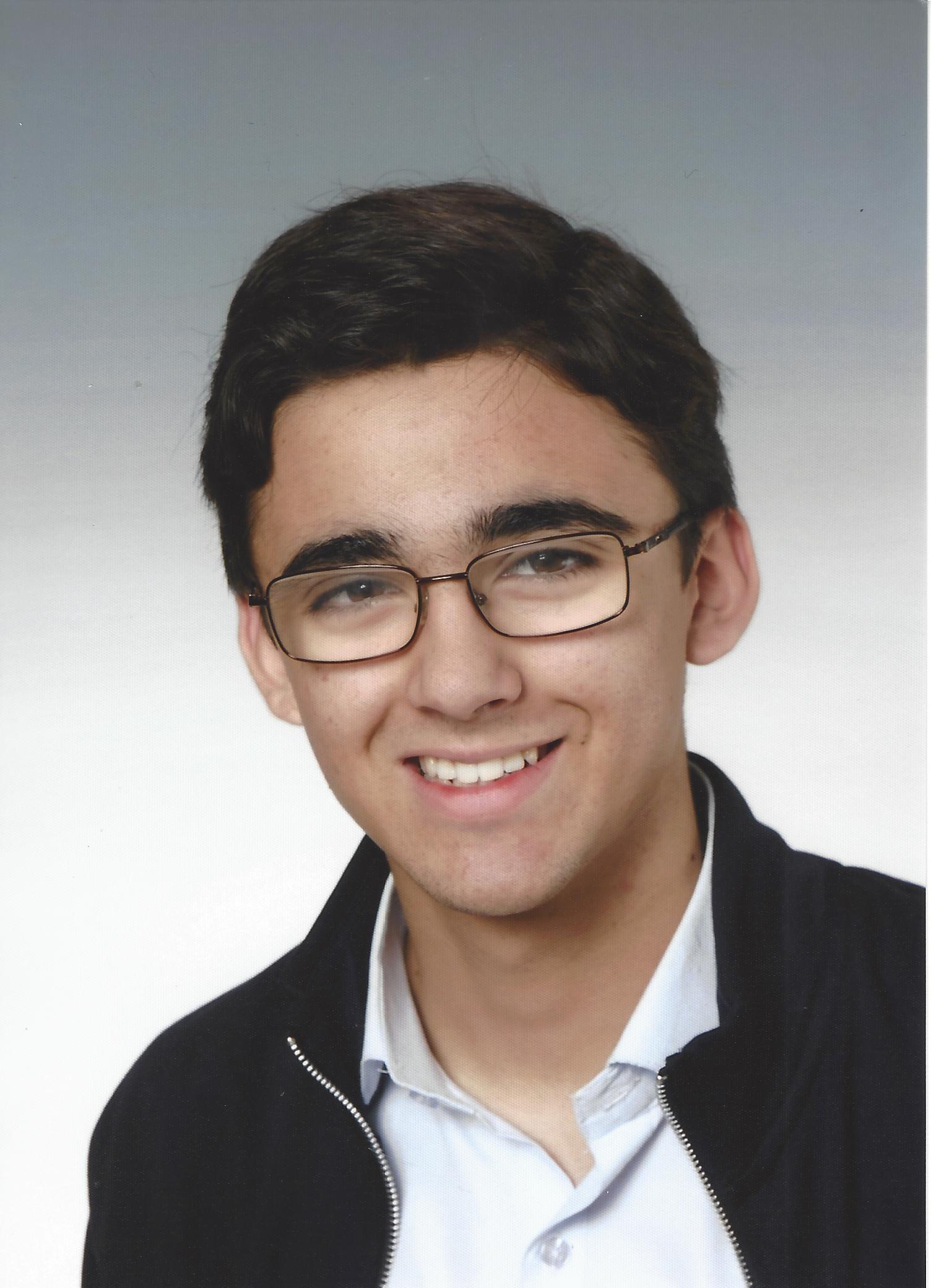 Portrait of Mark Narain Enzinger