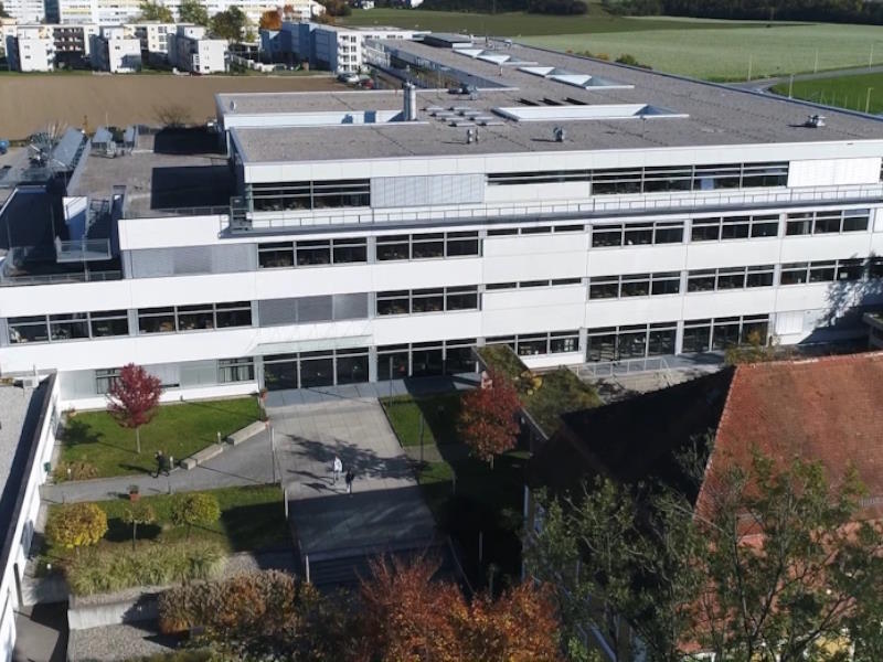 HTL Braunau school building