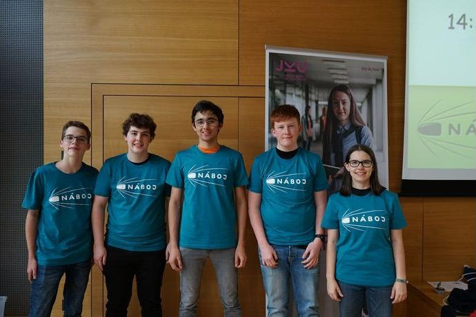 Team beim Mathematikwettbewerb Náboj 2024